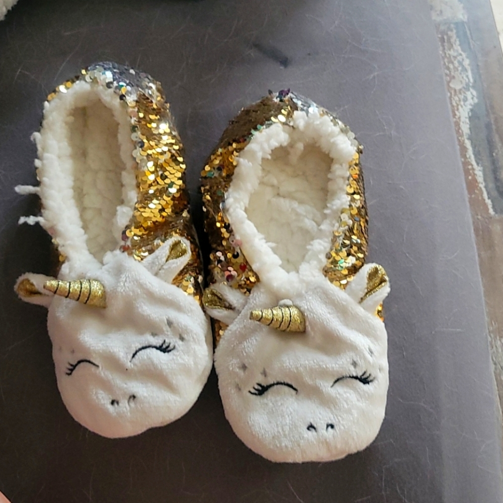 Cozy kid slippers